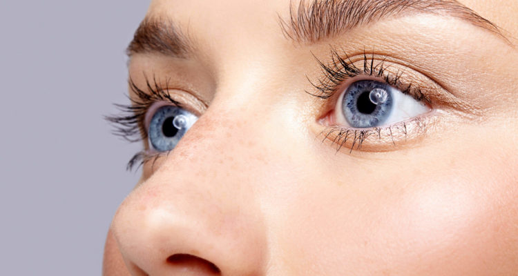 Ánh sáng và sức khỏe mắt: Những điều cần biết